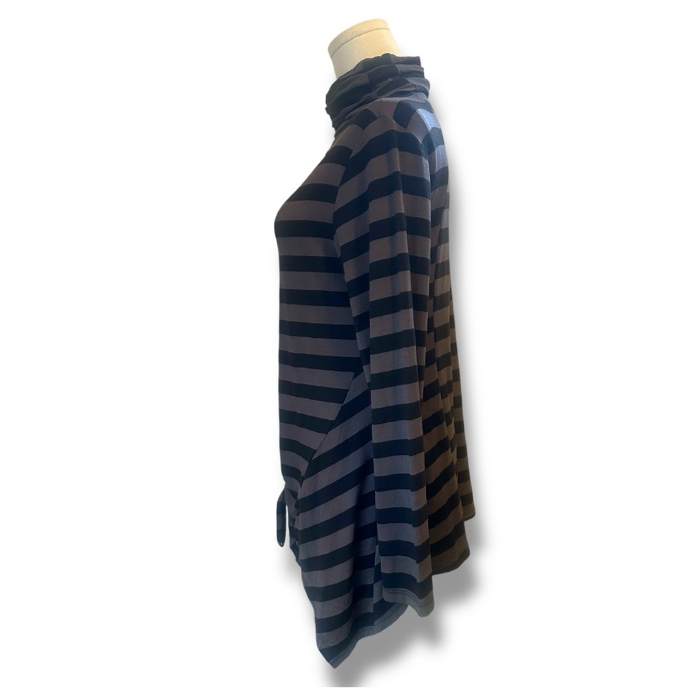 Alembika Black and Gray Striped Women's tunic top size 8 - Picture 2 of 8